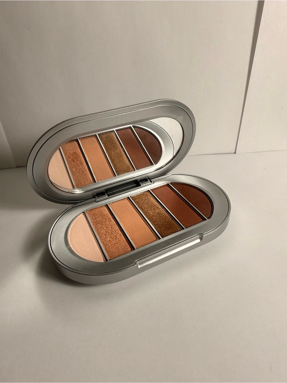 Rem Beauty Midnight Shadows eyeshadow palette- Babydoll
